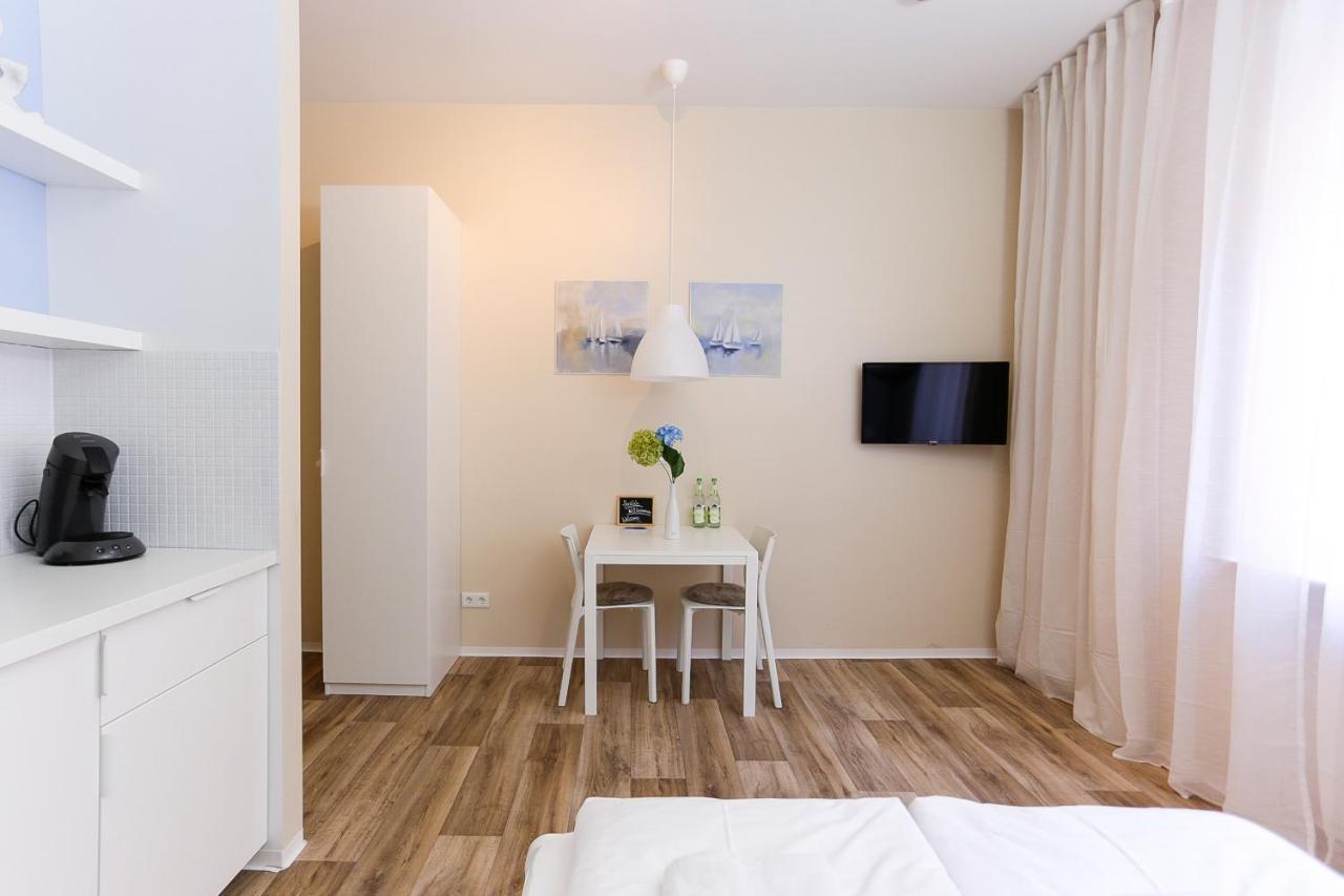 NEU: Zentral gelegene, stilvoll eingerichtete Zimmer mit eigener Teeküche Nürnberg Exterior foto