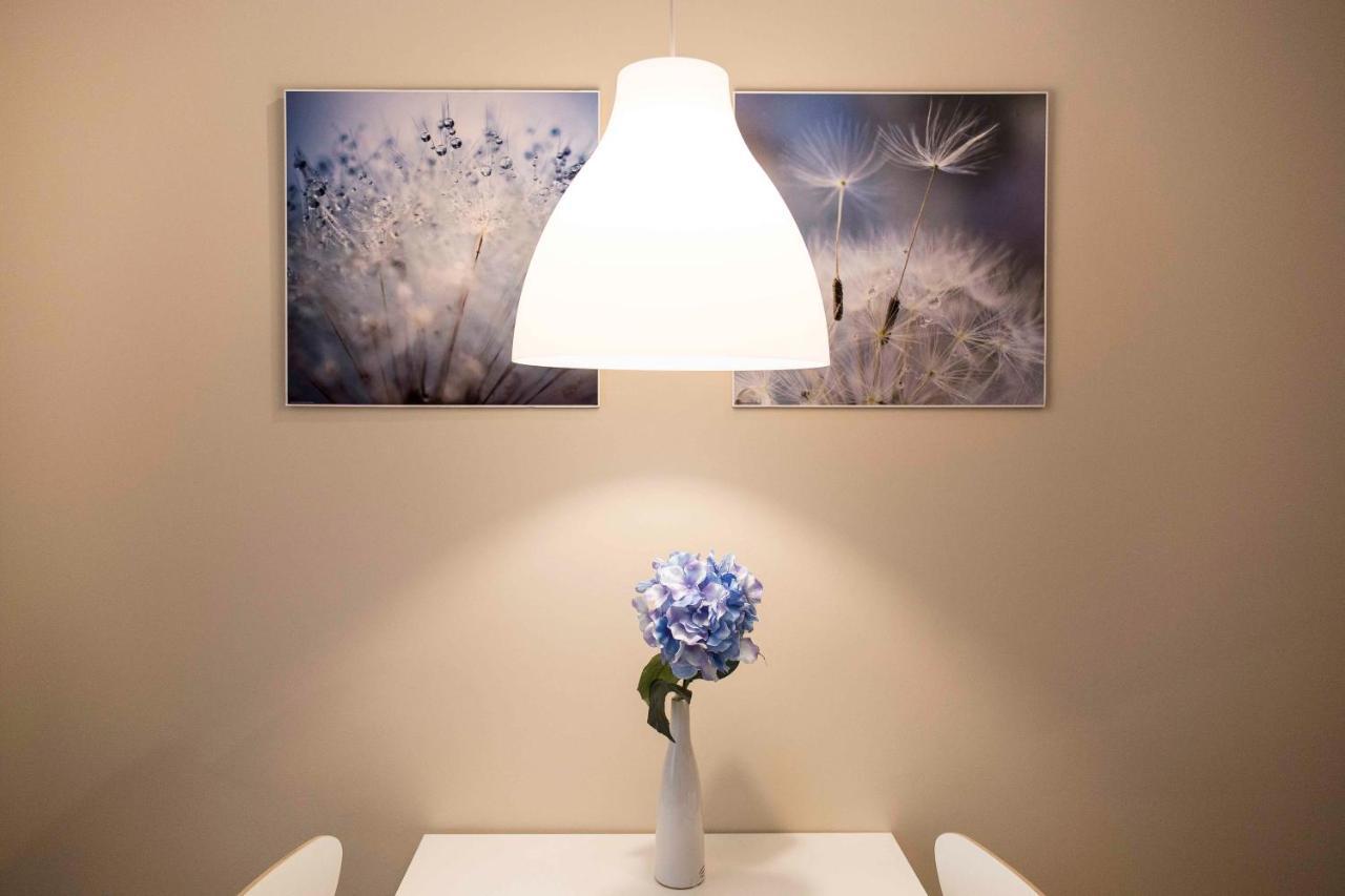 NEU: Zentral gelegene, stilvoll eingerichtete Zimmer mit eigener Teeküche Nürnberg Exterior foto