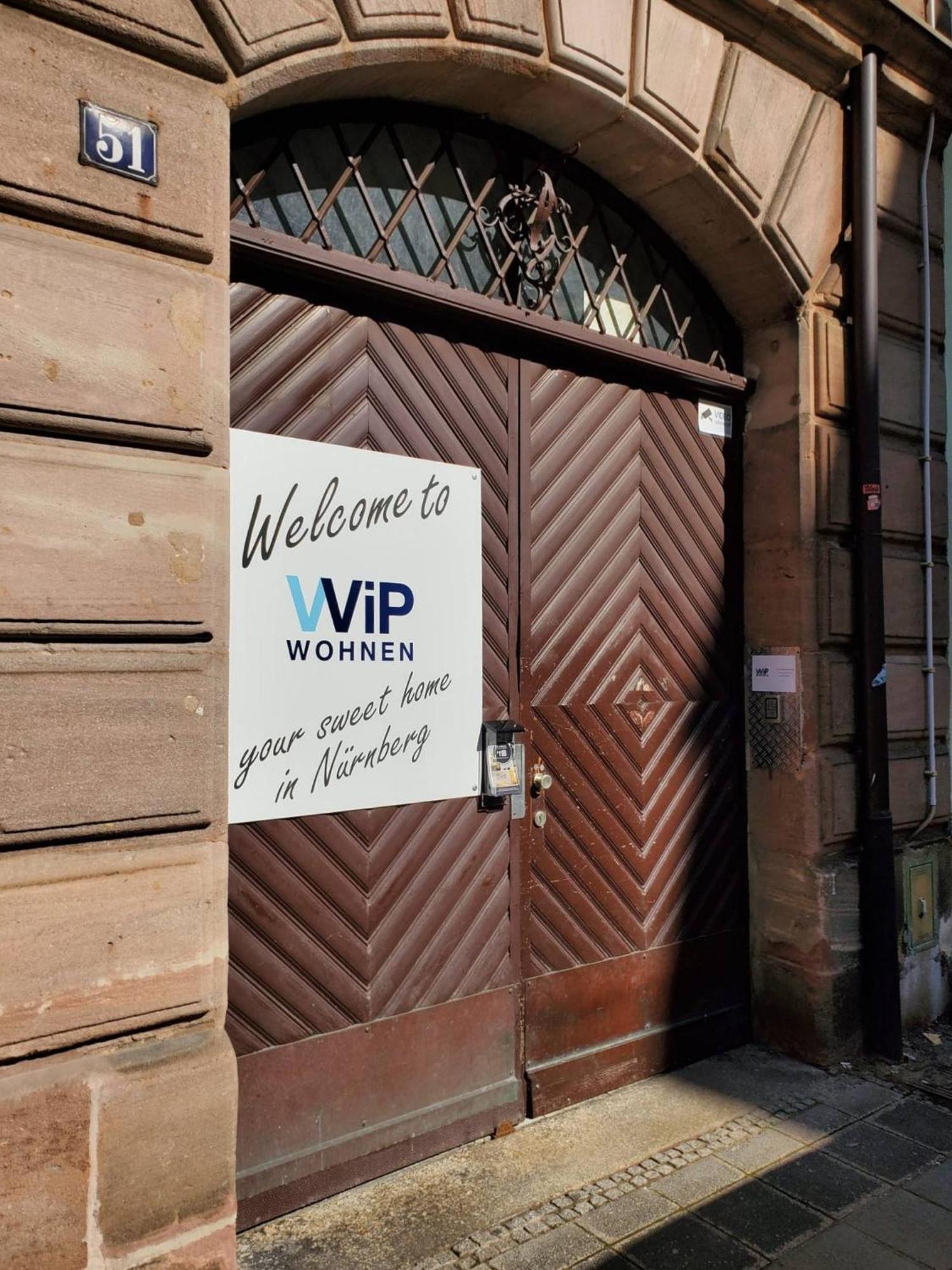 NEU: Zentral gelegene, stilvoll eingerichtete Zimmer mit eigener Teeküche Nürnberg Exterior foto